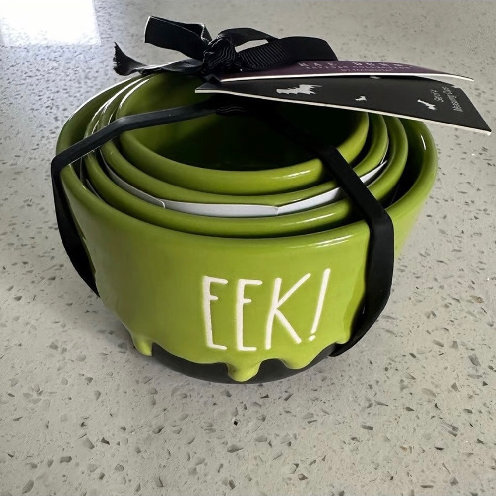 Eek! Rae Dunn Measuring Cups